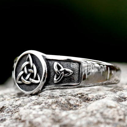 Triquetra Ring